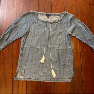 Tommy Hilfiger Womens Small Lightweight Blue Denim 3/4 Sleeve Shirt With Tassels